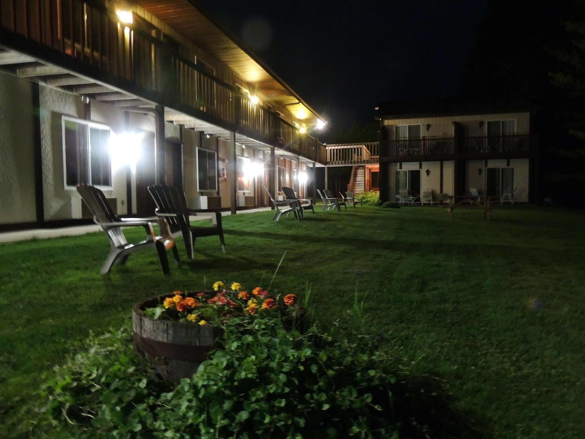 Sister Bay Inn 2*